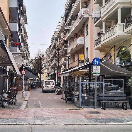 Byt Downtown Flat Larissa Exterior foto