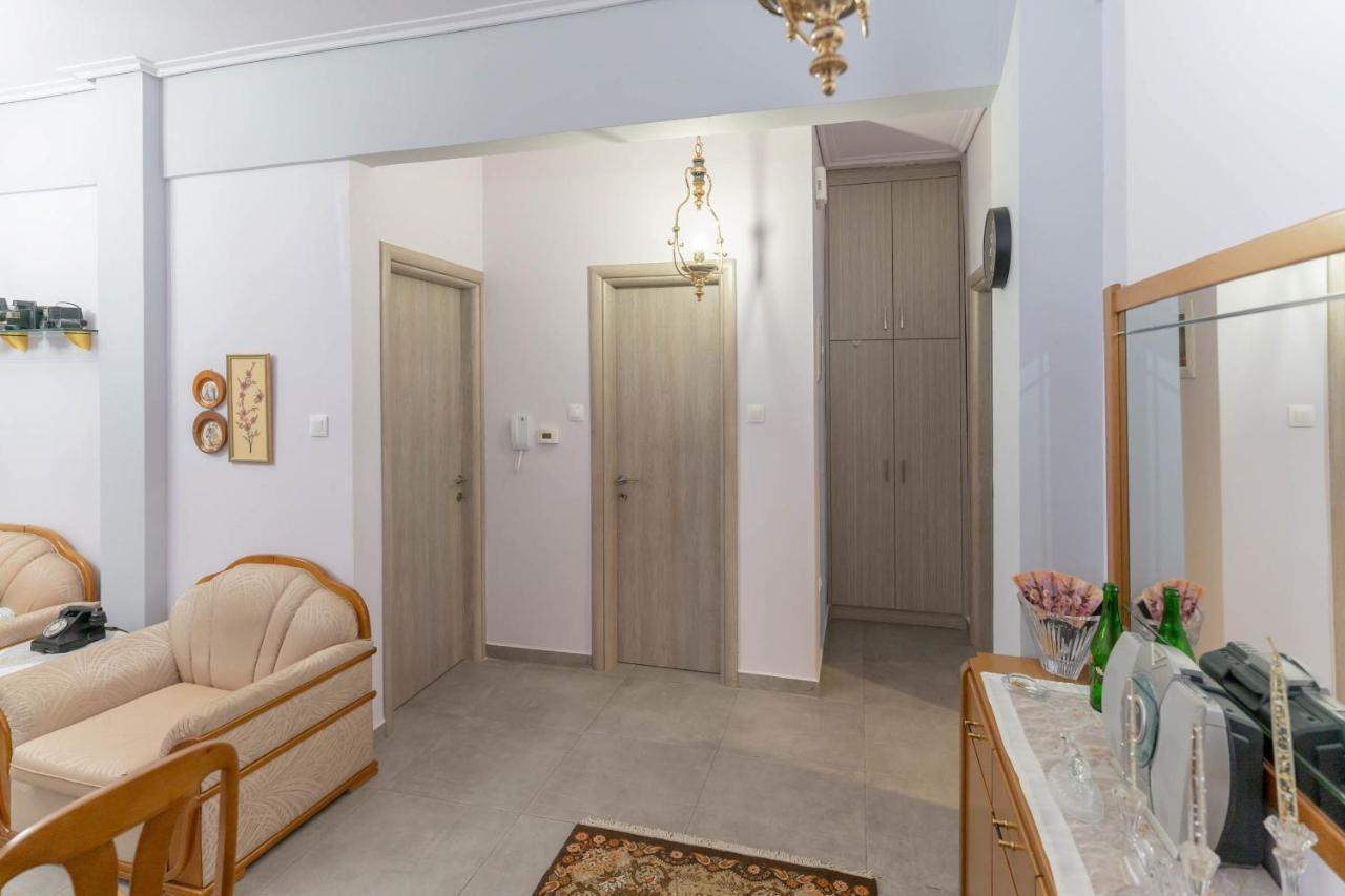 Byt Downtown Flat Larissa Exterior foto